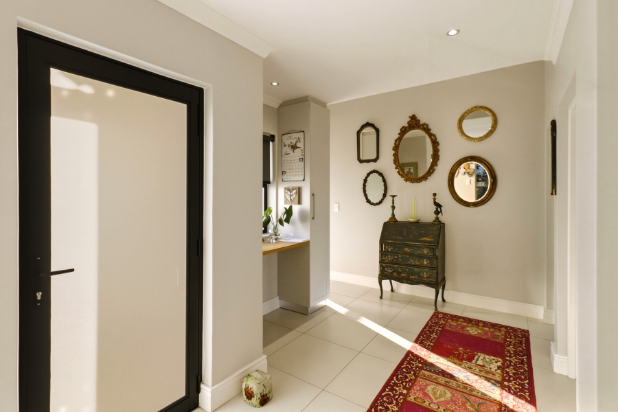 3 Bedroom Property for Sale in Aan de Wijnlanden Western Cape